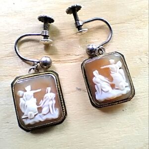 Vintage Shell Cameo 800 Silver Screw Back Earrings